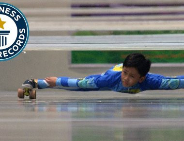 Tiluck Keisam: Το παιδί «λάστιχο» που έκανε νέο παγκόσμιο ρεκόρ (βίντεο)